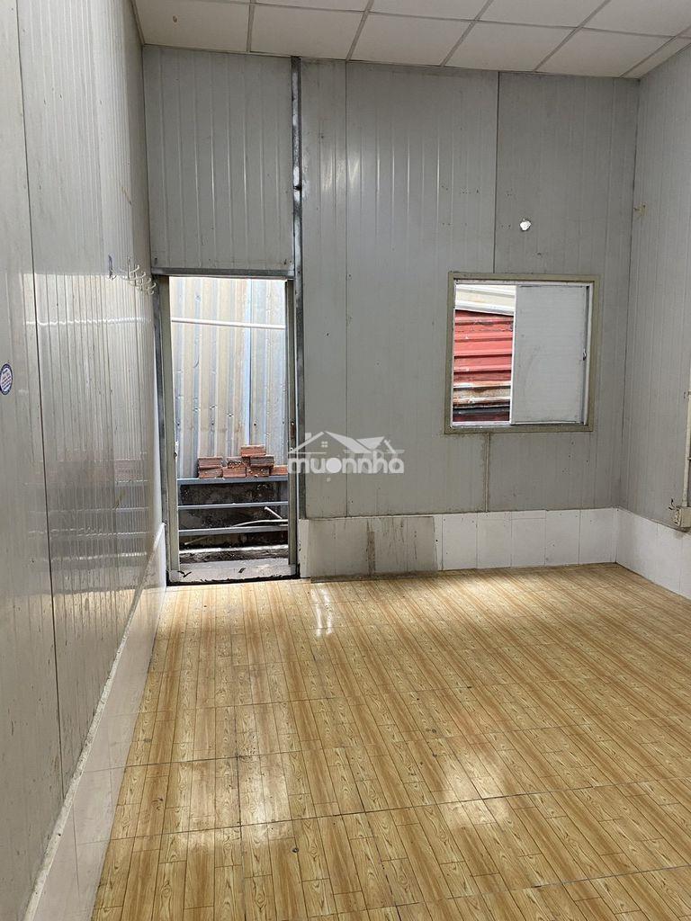 Cho thuê nhà bình quới rộng có sân 60m2 lâu dài. giá 4tr/tháng.