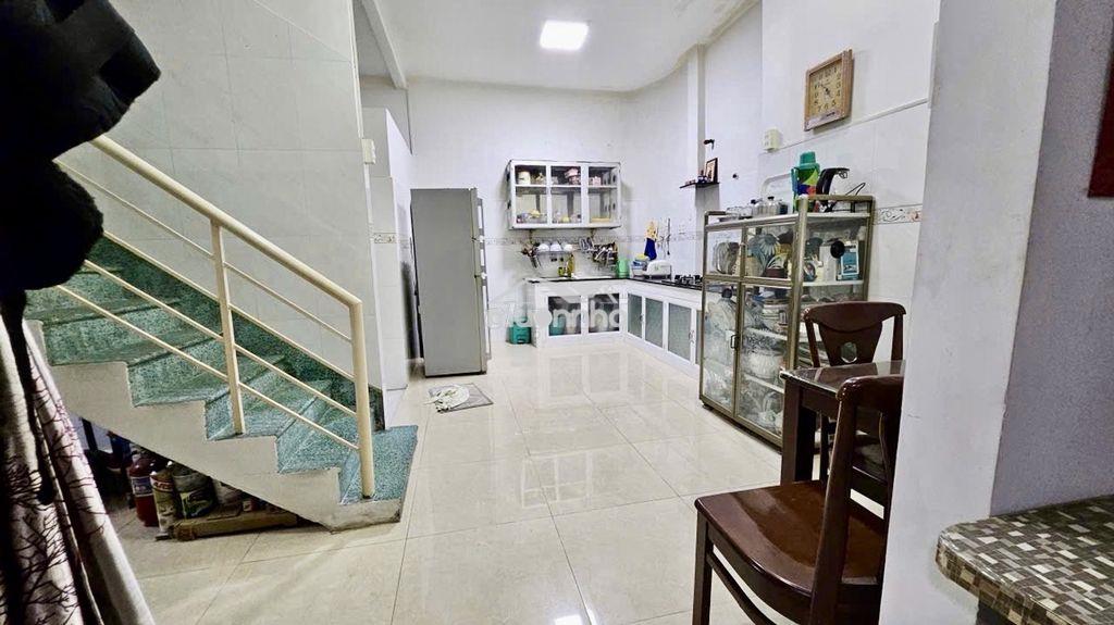 Bán nhà 5,8 x 12 - 2 tầng - 4pn -gần cầu chà và - quận 8 - 5.38 tỷ - 3