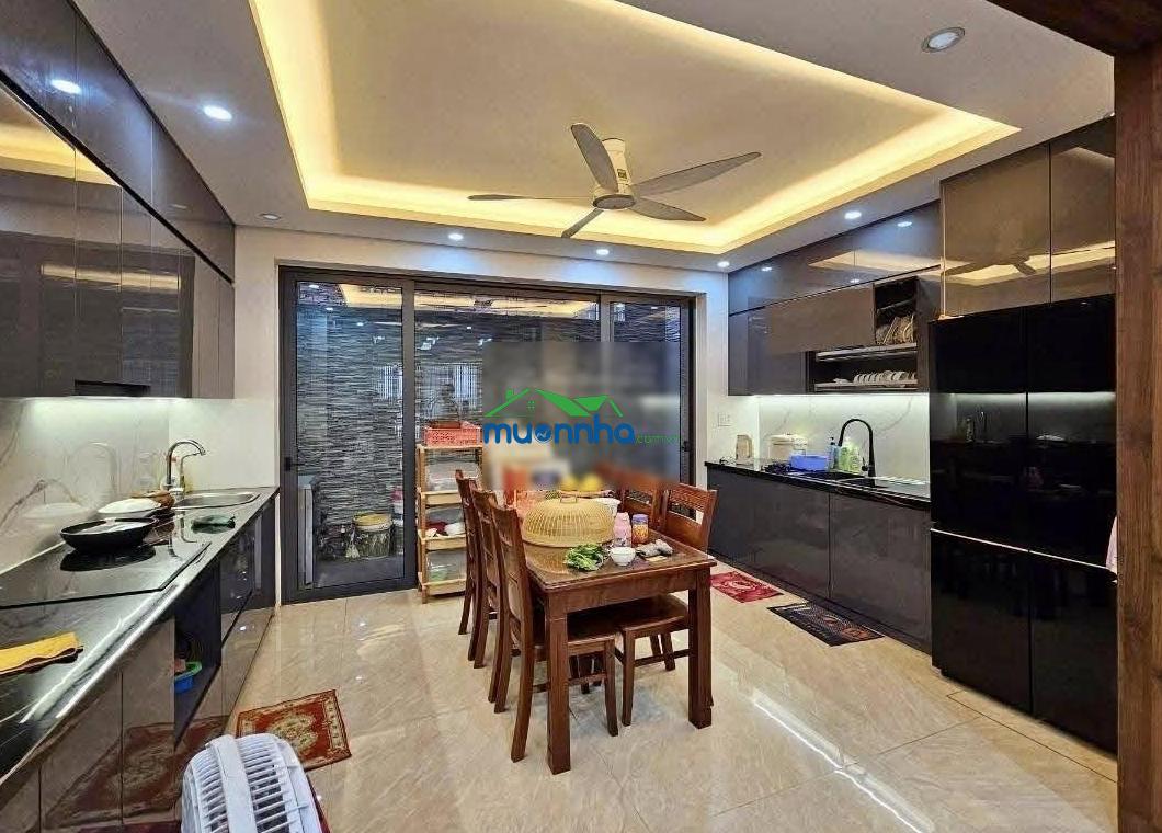 Lâm văn bền quận 7 - chủ tặng lại toàn bộ nội thất - 4.2x16.3m - 6.6 tỷ - 4