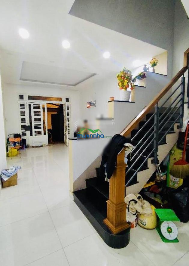 Bán nhà kế q7 - dt 6.12m x 20m - ô tô quay đầu - có thể xây mới 5 tầng - 3