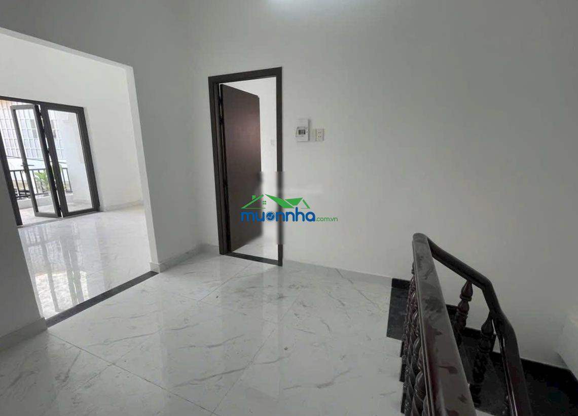 Nhà lầu hẻm oto đường kha vạn cân gần chợ thủ đức linh đông sổ hồng sát mặt tiền
