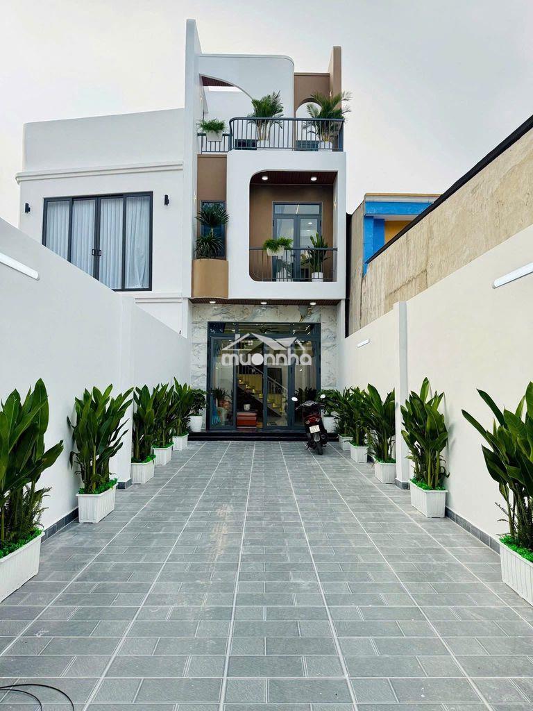 Nhà mới 3 lầu rộng rãi (4,3x24)m vị trí tại thạnh xuân 38,  p.thới an