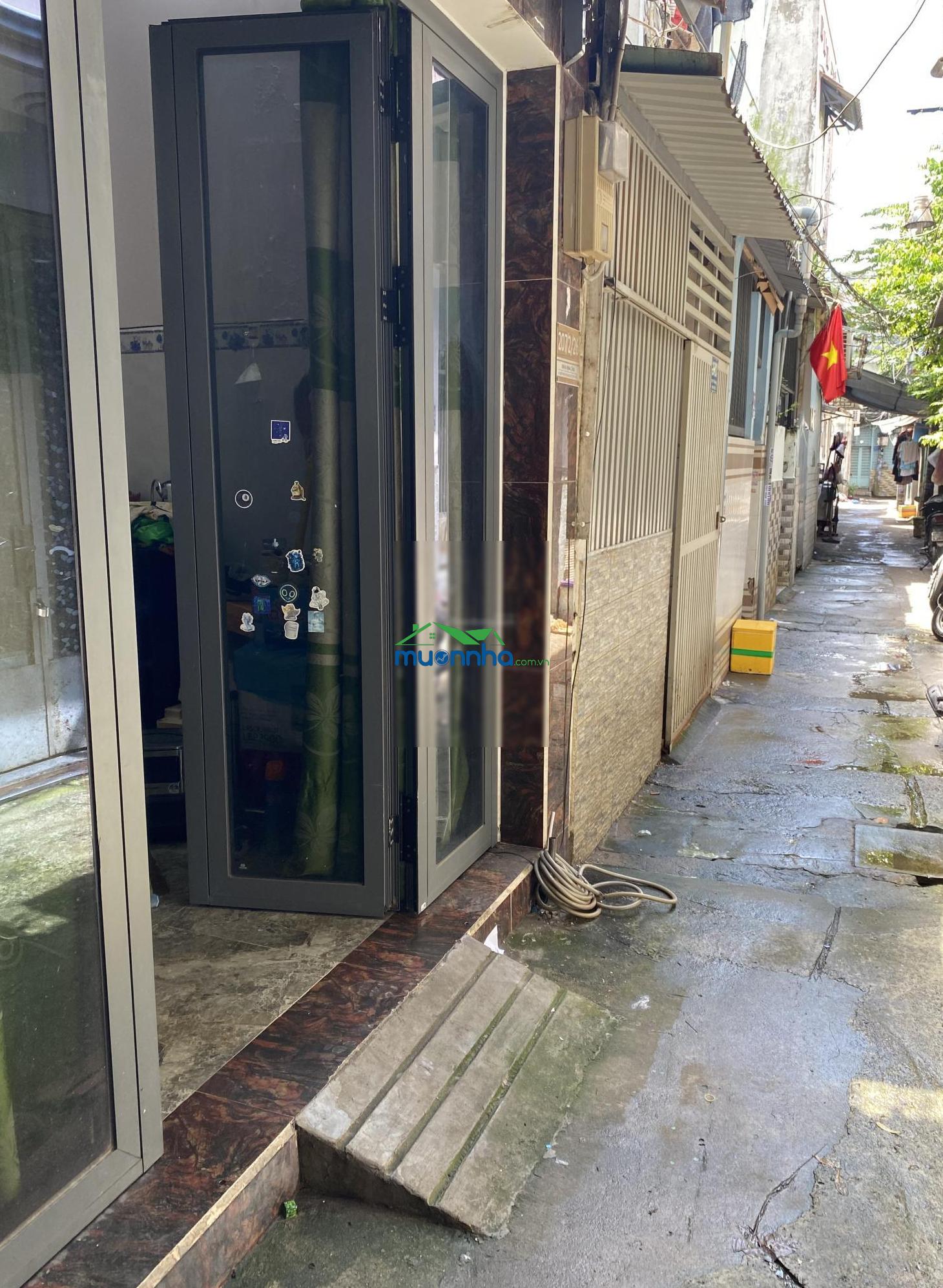 Bán nhà đối diện siêu thị giga mall thủ đức, ngay khu trung tâm