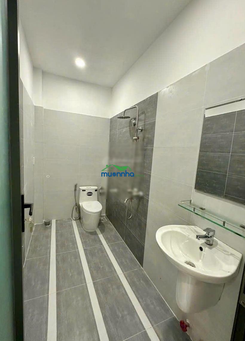 Giảm 300tr bán nhanh nhà riêng tại tân liêm, bình hưng, trệt lầu 3pn, 3wc, 2 tầng