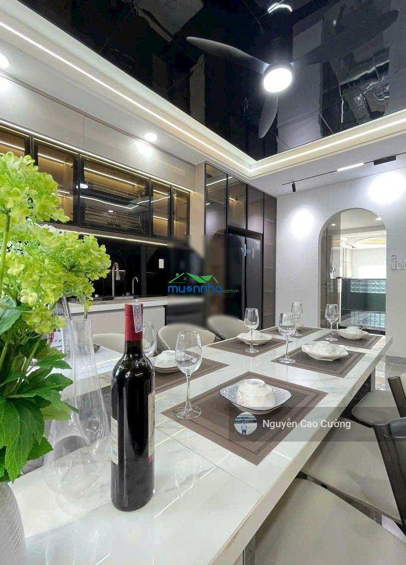 Nhà phố thiết kế đẹp, hồ cá koi trong nhà 4x18m 1 lửng 3 lầu thạnh xuân 25