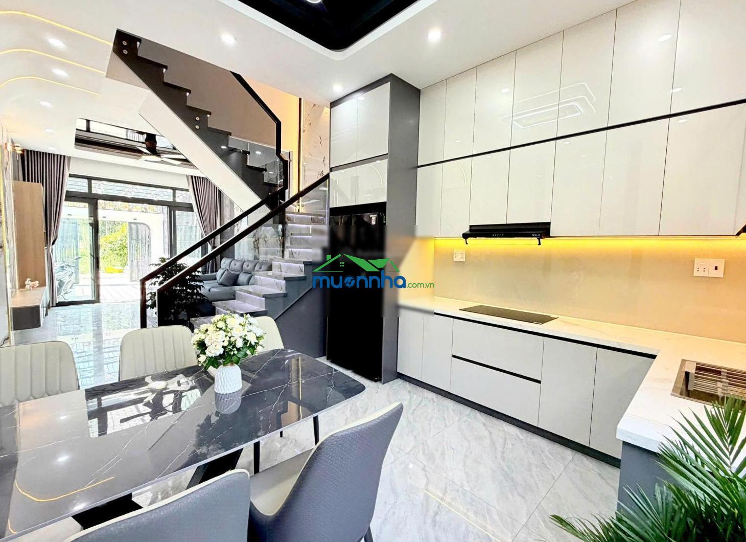 Nhà mới 3 tầng đường hà huy giáp - mặt tiền sông vàm thuật - 100m2 - gần cầu phú long - nhỉnh 6 tỷ