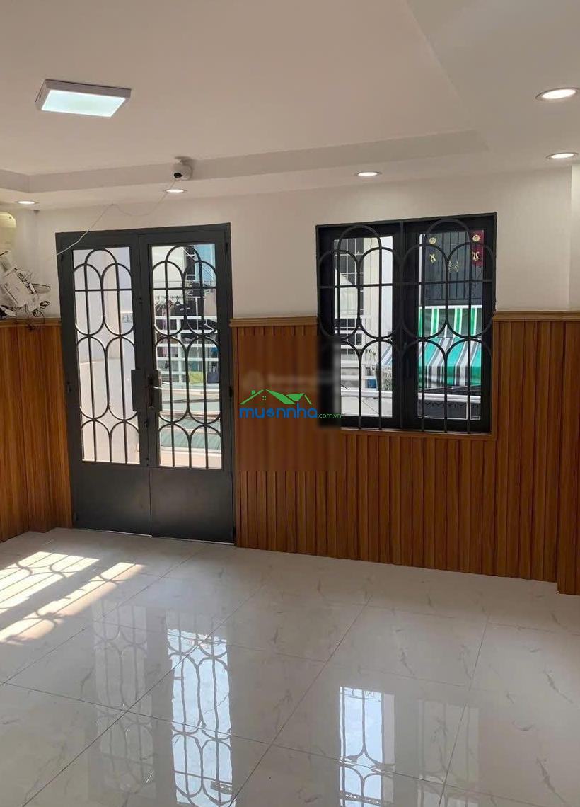 4 tỷ 5 - hẻm xe hơi 4m - cách mt bùi văn ba 30m - nhà 3 tầng - ngang 4m - 2