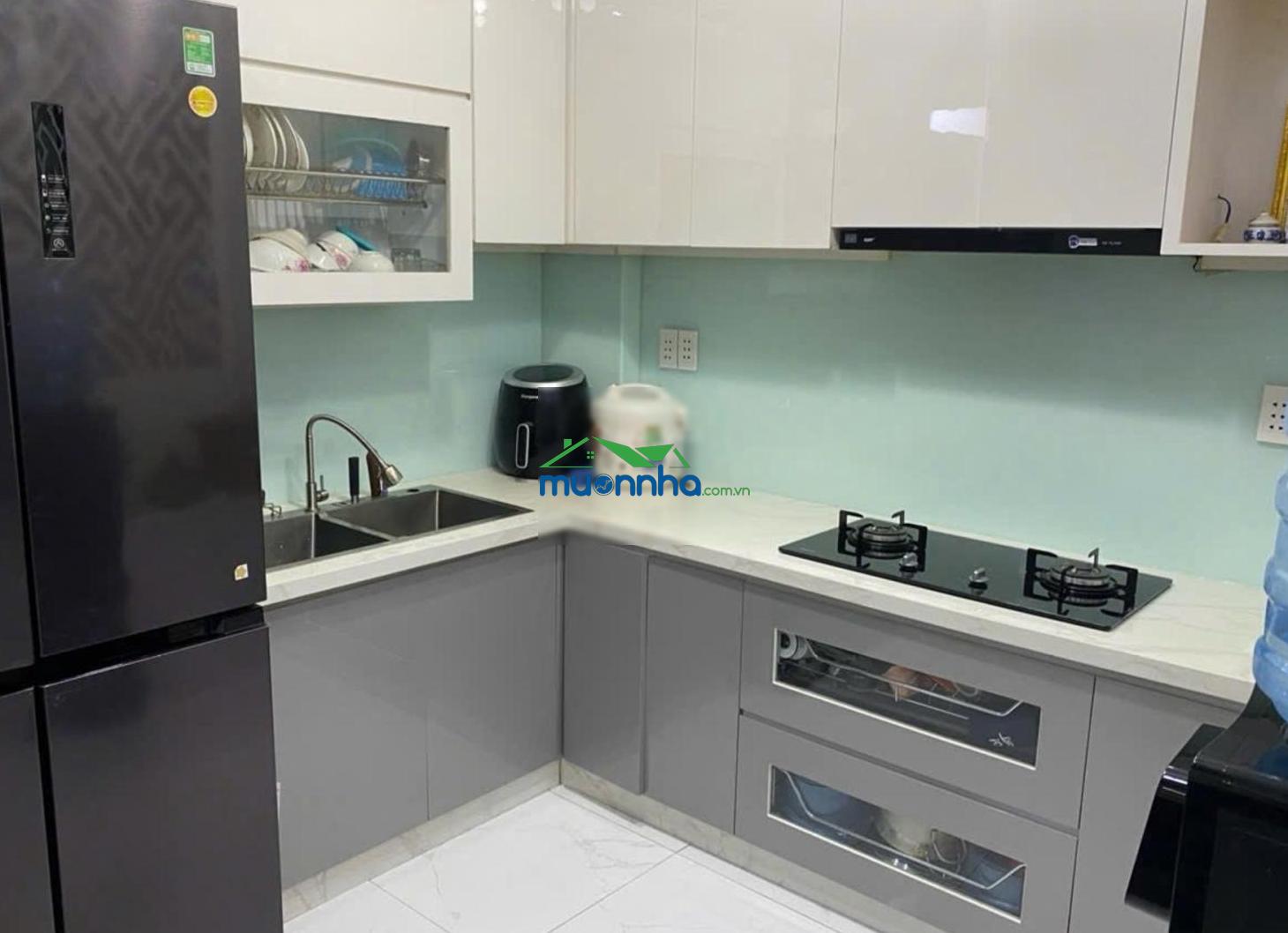 Bán nhà hxh chiến lược - 4x7m - 28m2 - vị trí đẹp xe hơi thông - 4