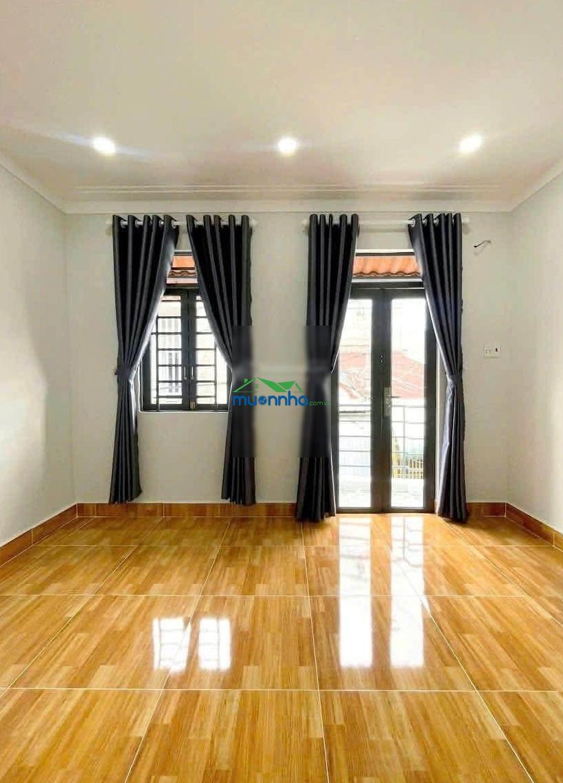 Nhà 4x10m 2 tầng 1 tỷ 750 gần chợ thiếc, ô tô tới cửa, p. tth, q12