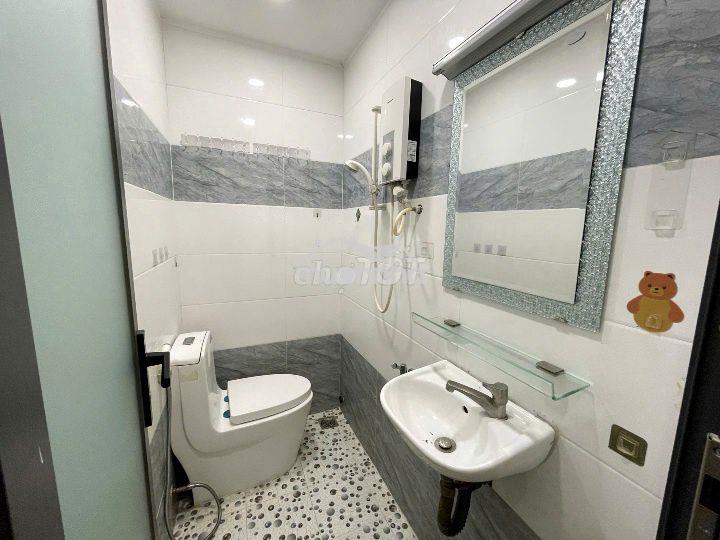 Nhà 80m2 nguyễn hữu cảnh 4m x 10m 2pn gần landmark và the manor - 3