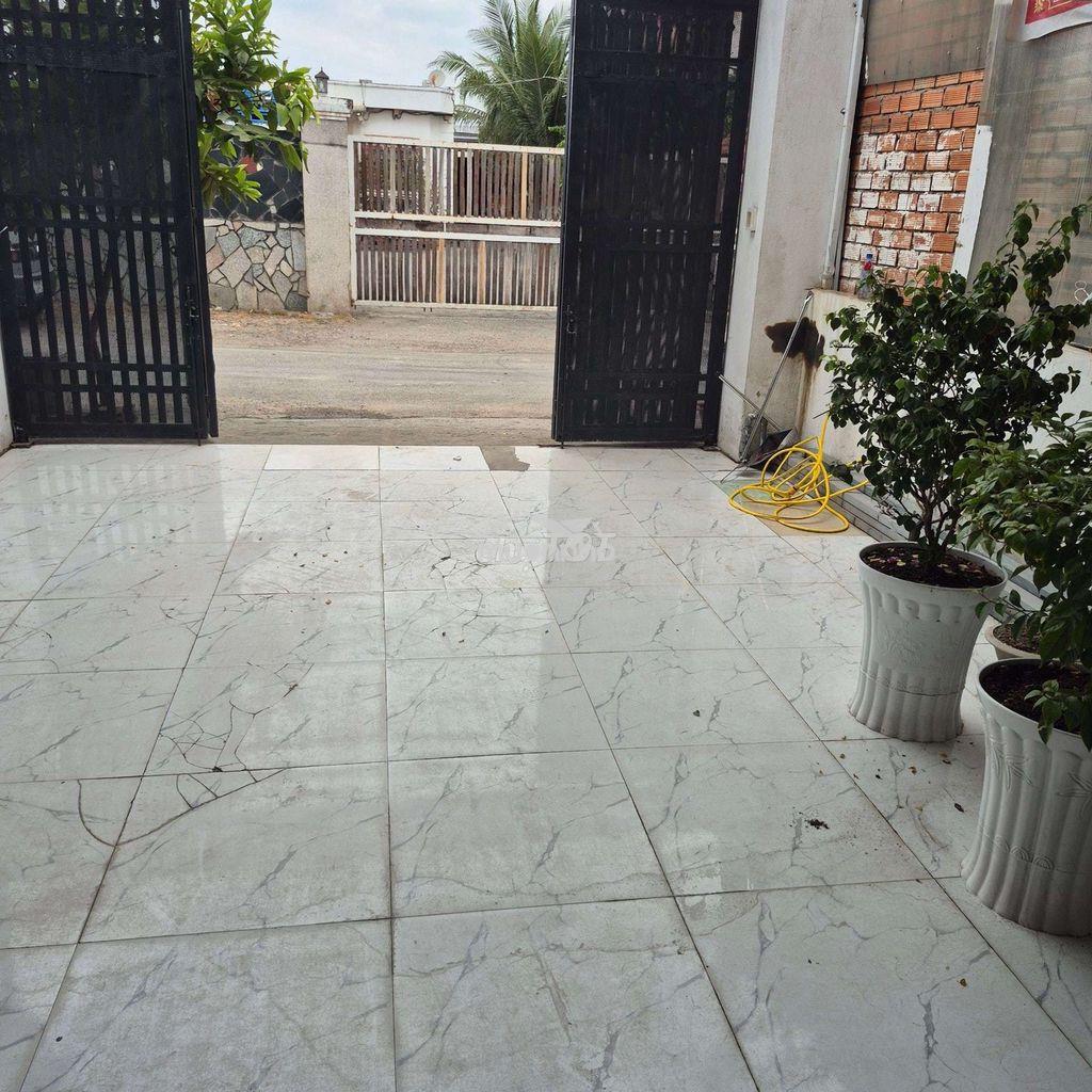 Bán nhà ,đường phan văn hớn , bà điểm hm , ngang 5m - 110m2 ,giá 2.5tỷ - 2