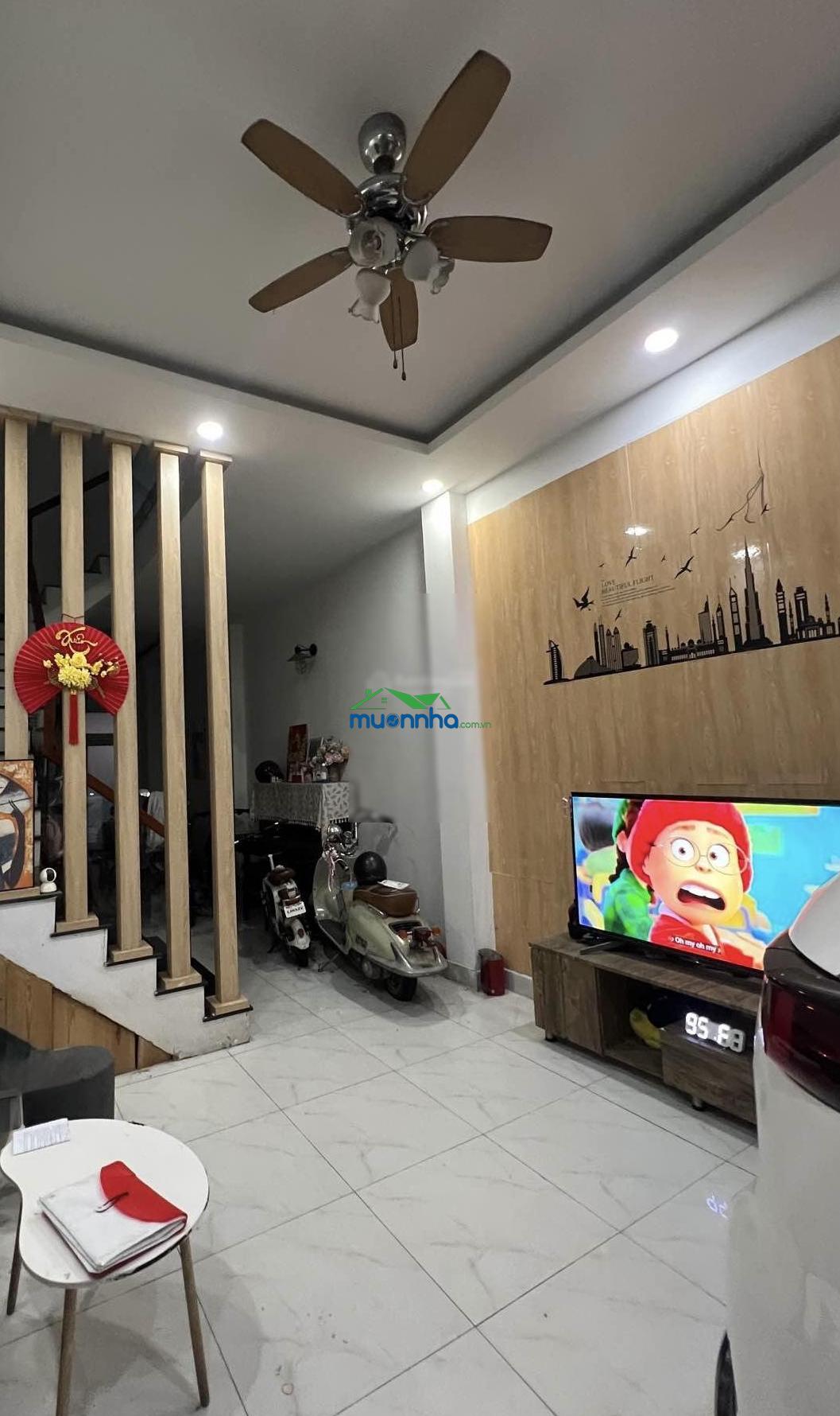 1 trệt 2 lầu hiệp bình phước xe tải tới nhà chỉ 20m ra quốc lộ 13