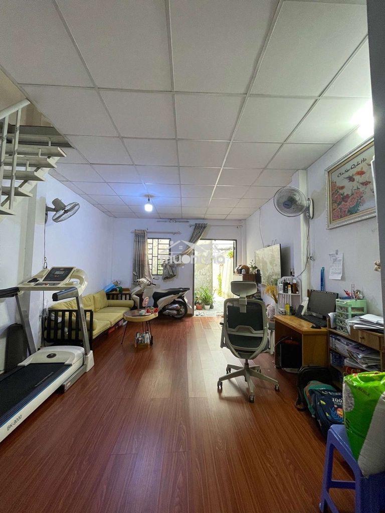 Nhà trường chinh, đông hưng thuận,