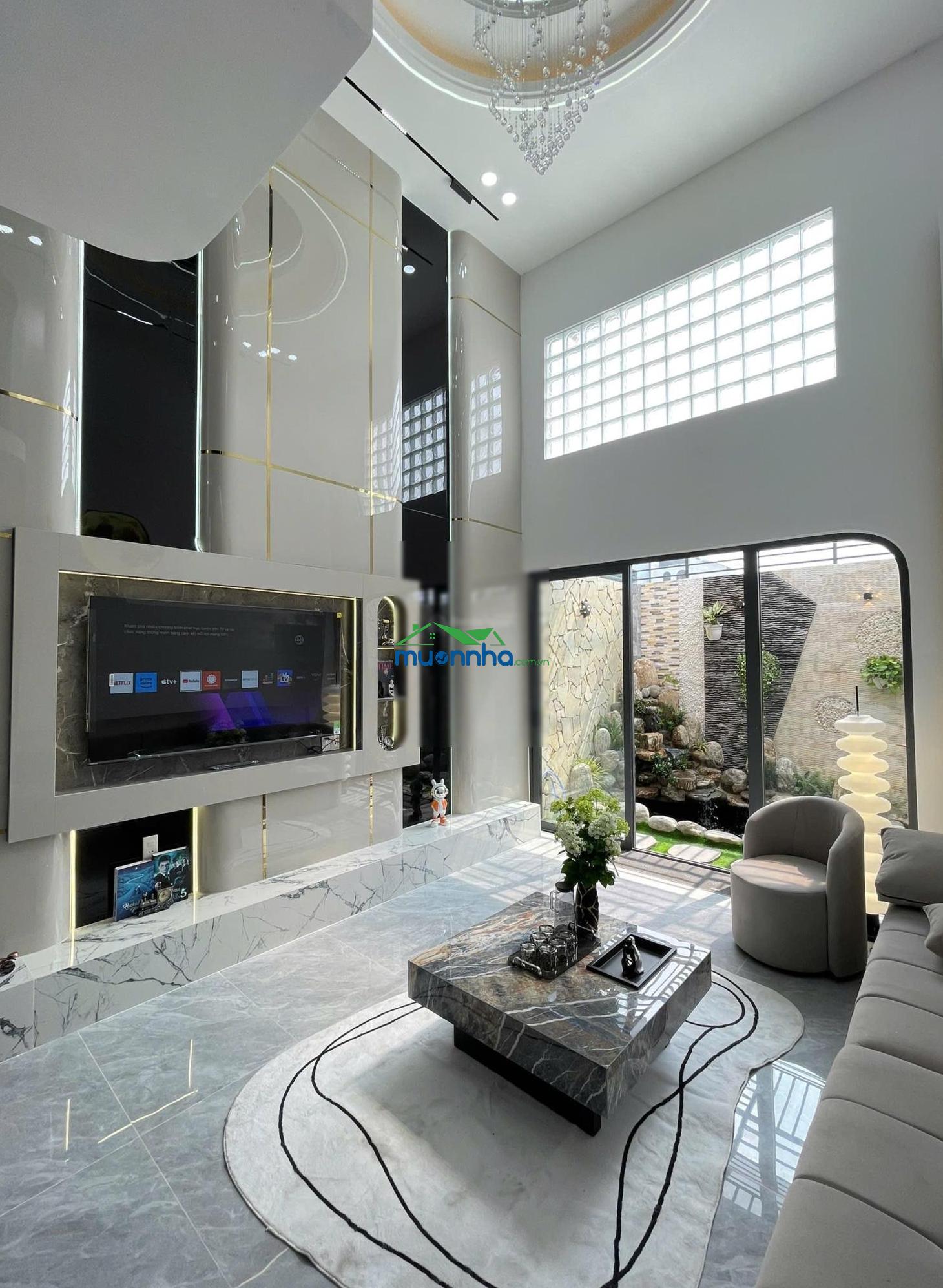 Nhà phố ngang 5m đang hoàn thiện tại thạnh xuân 25 - full nội thất cao cấp