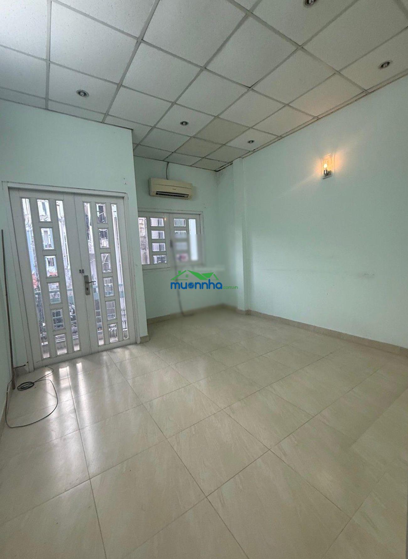 Có pn trệt cho người lớn tuổi hoặc mẹ bầu. nhà gần chợ thạch đà, 2 tầng 3 pn