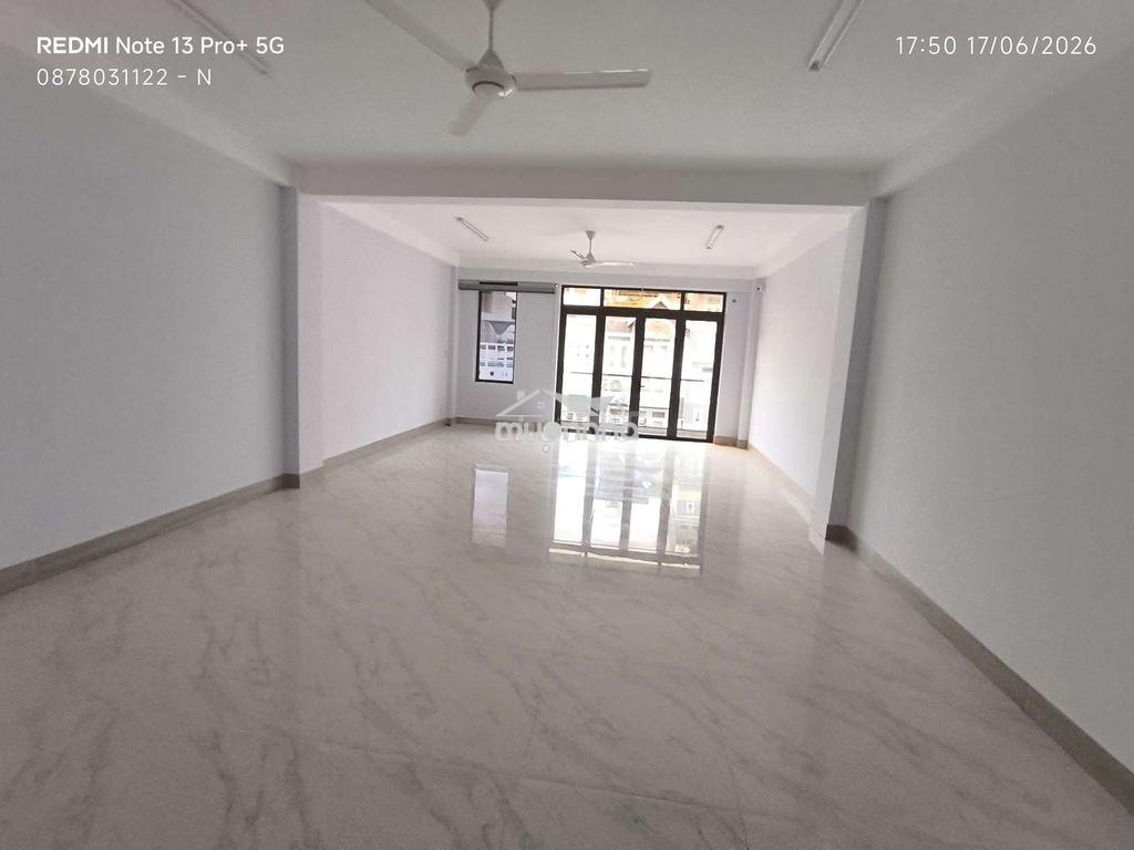 Văn phòng tân phú 6*20 4 lầu thang máy giá 40tr - 2