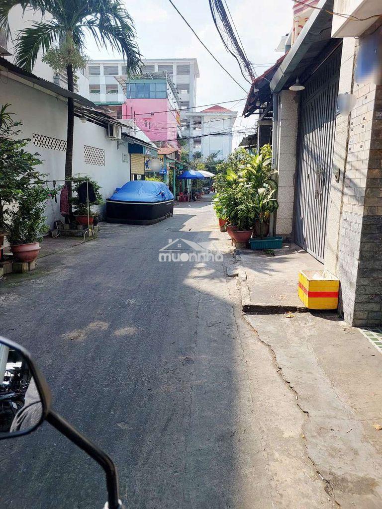 Cho thuê nguyên căn xe hơi tới cửa ngay chợ phạm thế hiển p4,q8
