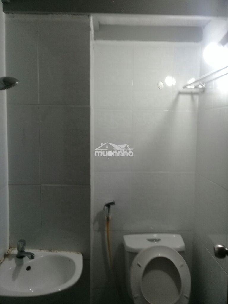 Chính chủ, phòng đẹp, thoáng mát, có cửa sổ, 14m2 + gác 6m2, cộng hoà - 2