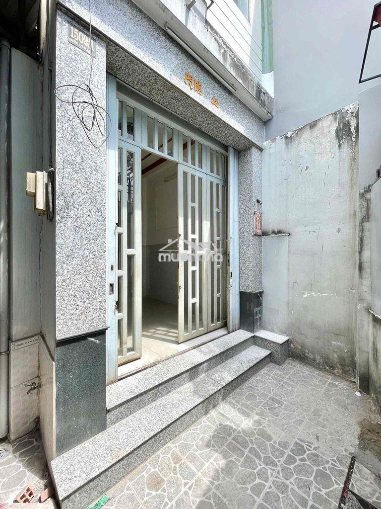 Chính chủ cho thuê nhà nguyên căn cách mt lớn 2 bước chân