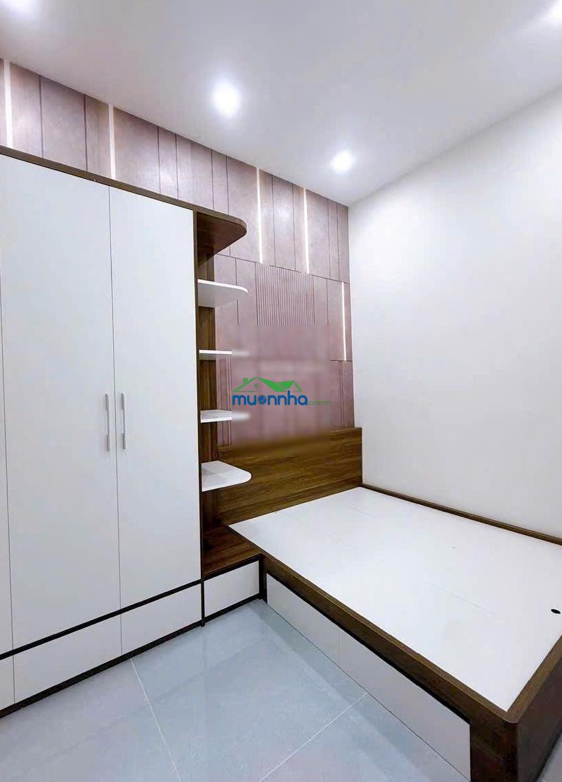 Bán nhà mới xây 4 tấm quận 4 có thang máy mặt tiền xóm chiếu cách 20m giá 12 tỉ 5 tl 6pn 7wc gần q1 - 4