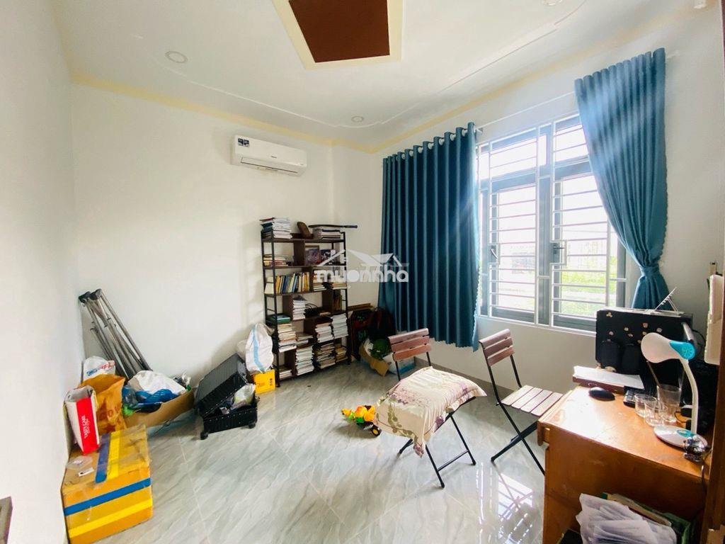 Nhà 3 tầng dt 94m2 full tc  ngay lê hồng phong dĩ an giá chỉ nhỉnh 5ty - 2
