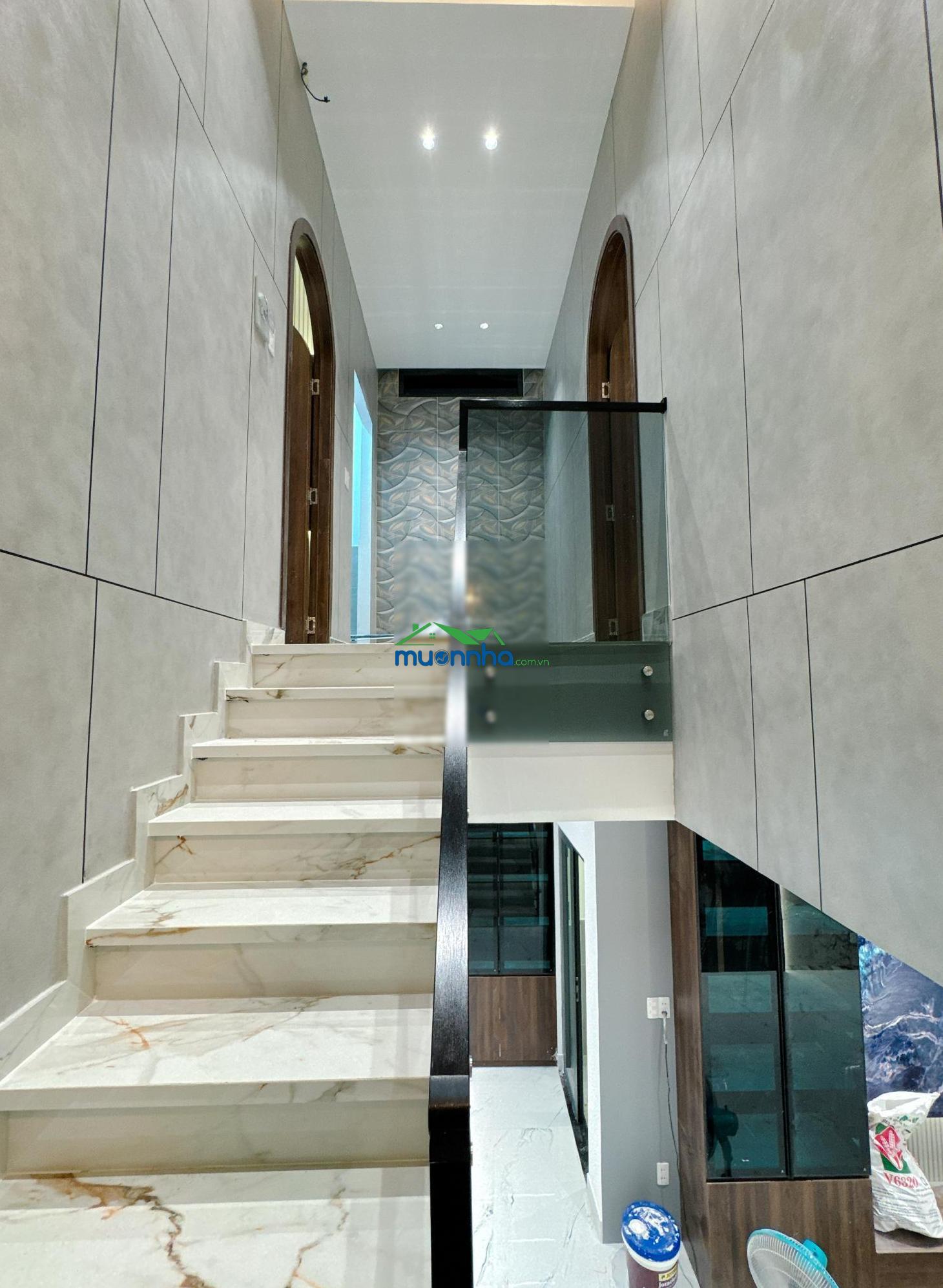 Nhà mới đẹp 6x12m ngã tư nguyễn thị thập quận 7 - 3 phòng ngủ full nội thất - sổ riêng 2025