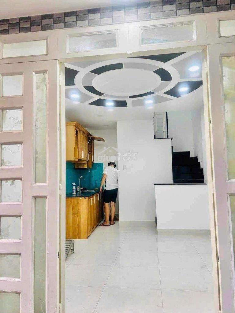 Chờ thuê căn nhà nhỏ xinh fullnt trung tâm phú nhuận