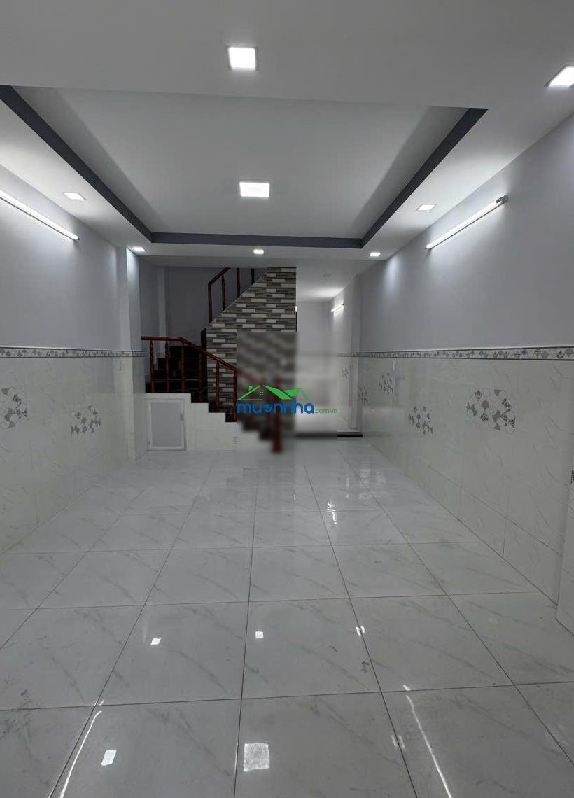 Lô góc 3 mặt thoáng - 2 tầng xây kiên cố - sổ đẹp vuông vức - xem là mê - 3