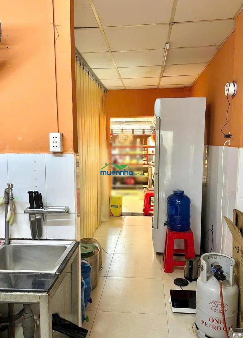 Bán gấp căn nhà ngay chợ bình hưng, đường số 10, đang cho thuê giá 13tr/tháng, 4,5mx18m, giá 1 tỷ 1 - 2