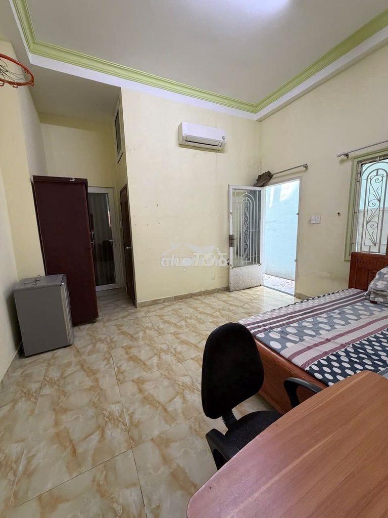 Cho thuê phòng tầng trệt có lối đi riêng tại hồ văn huê