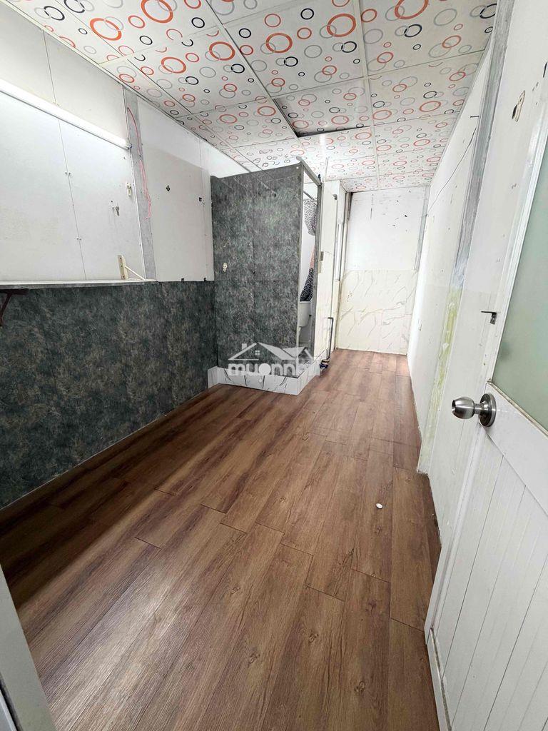 Phòng tầng 1 - cửa sổ trời thoáng mát -tolet riêng - giờ giấc tự do -