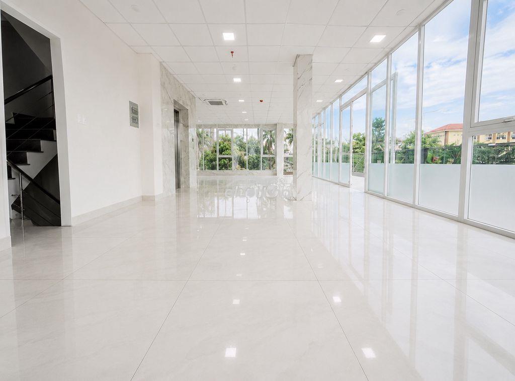 Cho thuê góc 2 mặt tiền gần vòng xoay trần não- lương định của quận 2 - 3