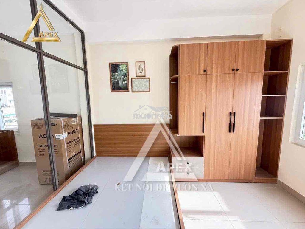 Cho thuê căn hộ ban công ngay trung tâm quận 3 giáp phú nhuận - 3