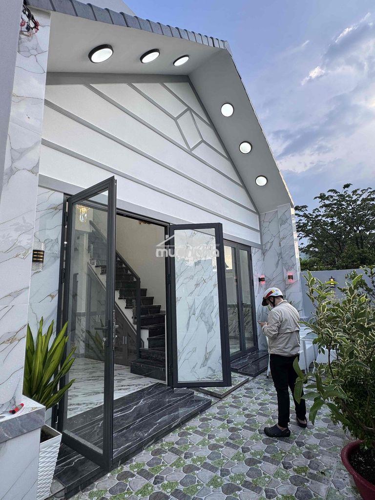 👇Nhà sổ riêng ngay trung tâm ấp 3 bà điểm - gần chợ đầu mối