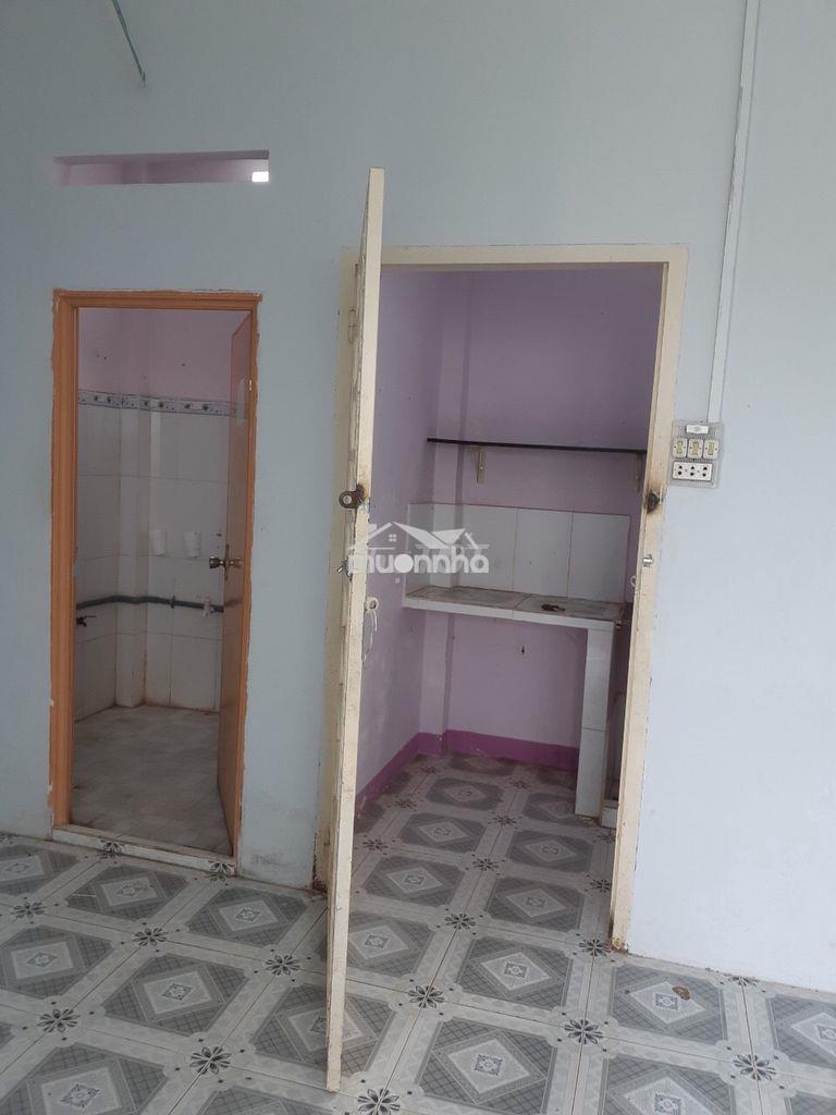 Cho thue phòng trọ măt tiền -lộ giới 30m - đậu xe ô tô trước nhà- - 2