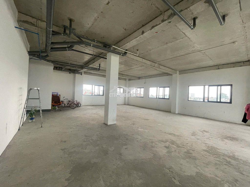 Cho thuê gấp mb 150m2, tầng 3 ngay phạm hữu lầu, 10tr/ tháng - 2