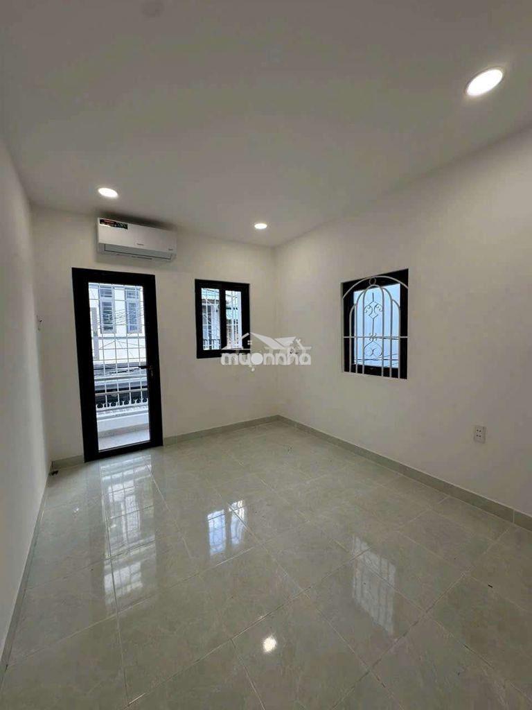 Nhà mới xe hơi đậu  cửa huỳnh văn bánh_ tiện ở + kinh doanh - 4