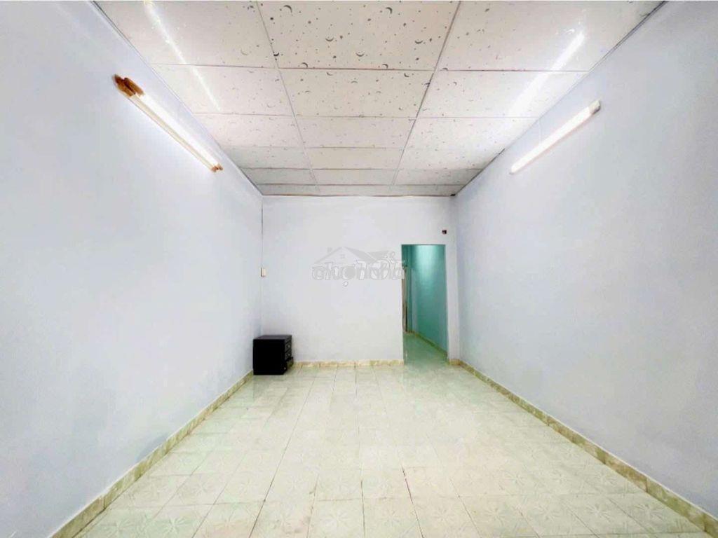 Nhà nguyên căn 4x18m, hẻm xe hơi gần ngã 5 chùa hang, thới tam thôn - 2