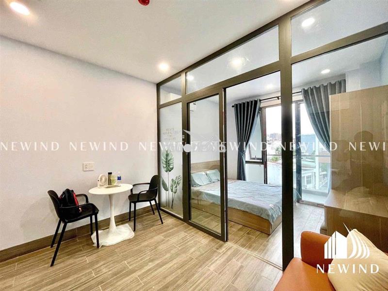 Cho thuê căn hộ 1pn/studio full nt ban công tách bếp ngay trung tâm q7
