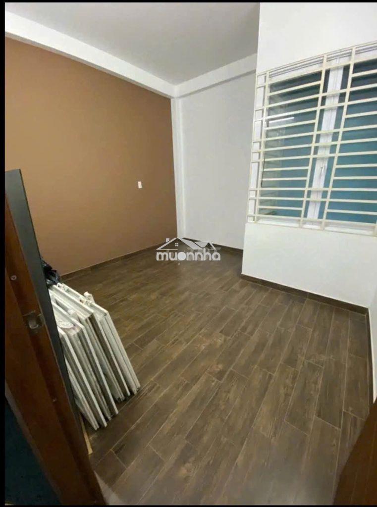 Cho thuê nhà phường tân sơn nhì 4 x 14 m đúc 1 trệt , 2 lầu hẻm 6 m - 2