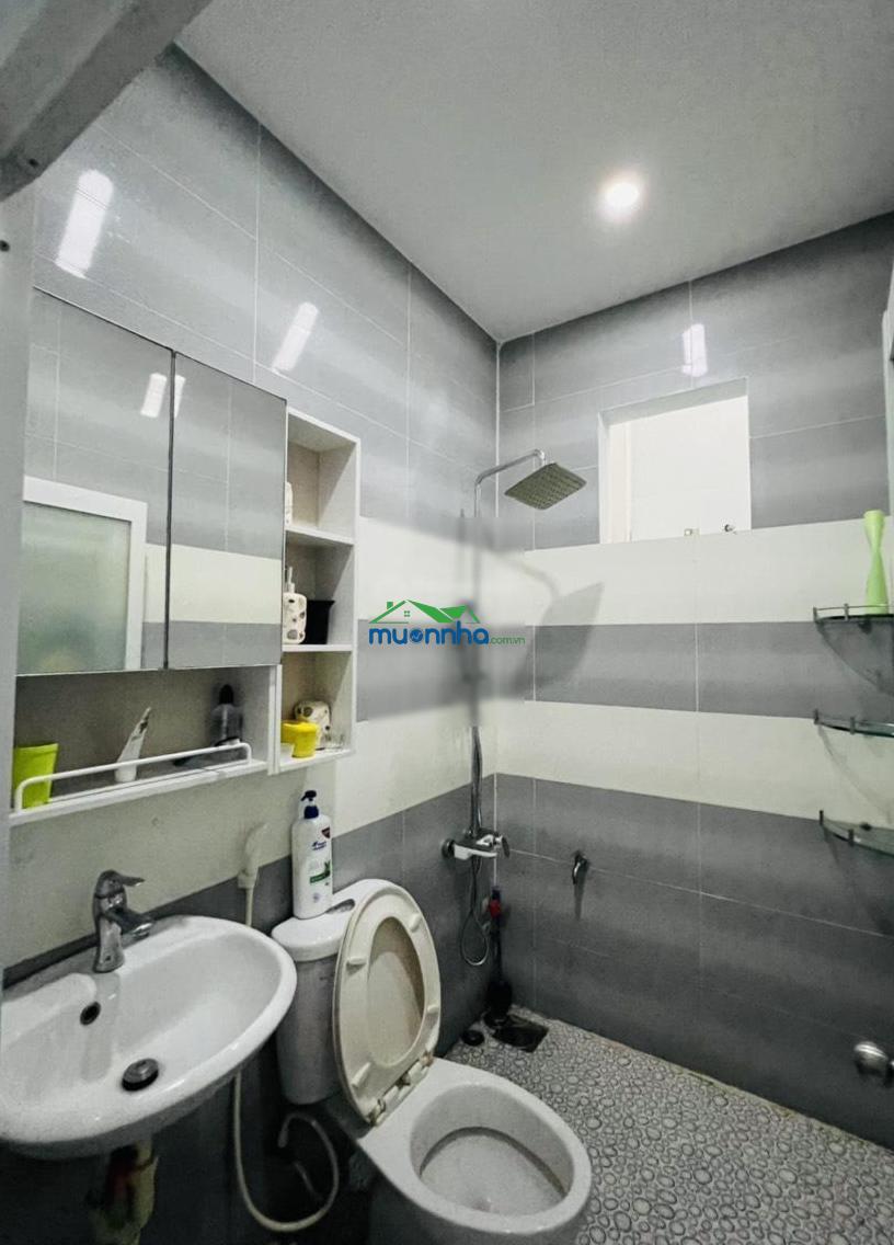 Hàng hiếm - giải quyết công việc cần bán gấp nhà hẻm 5m chu văn an - dt: 41m2. nở hậu - 5 tầng lầu - 4