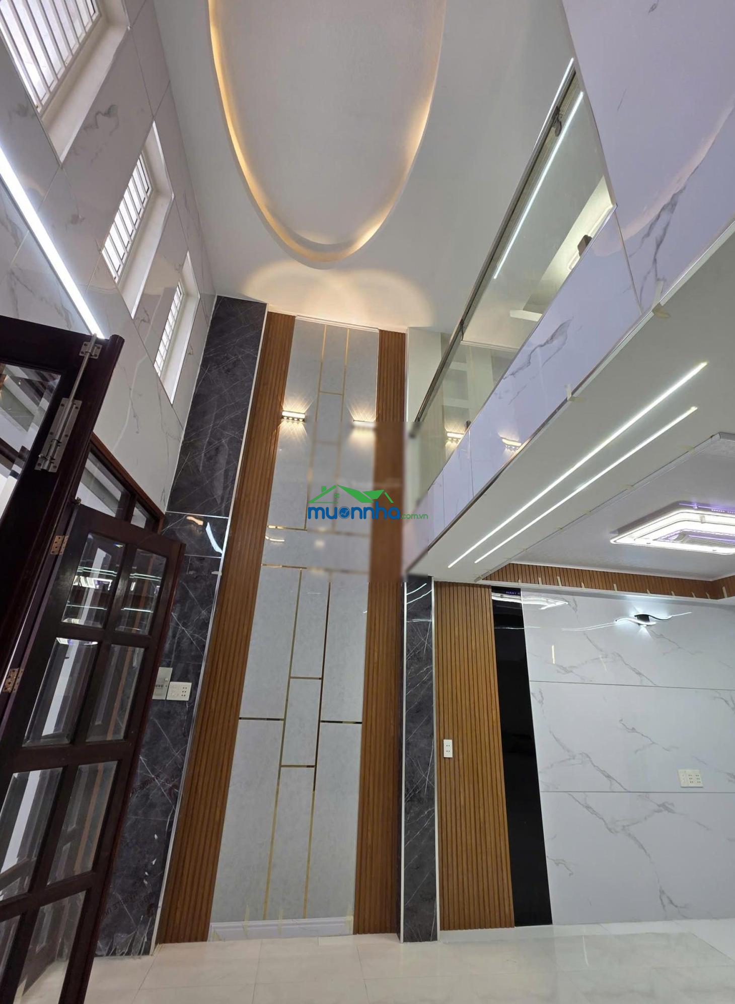 Nhà đẹp 5 tầng - hẻm 8m - lạc long quân q11. giá 8,6 tỷ