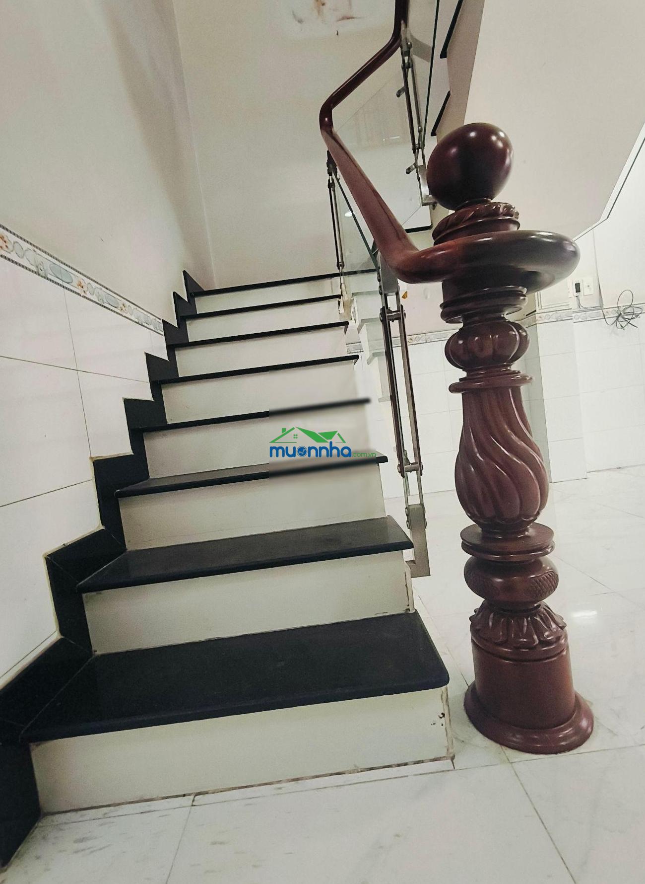 Giảm liên tiếp 200 triệu chỉ trong vài ngày giá mới chỉ 5.98.0tỷ 4x14 sổ vuông vức