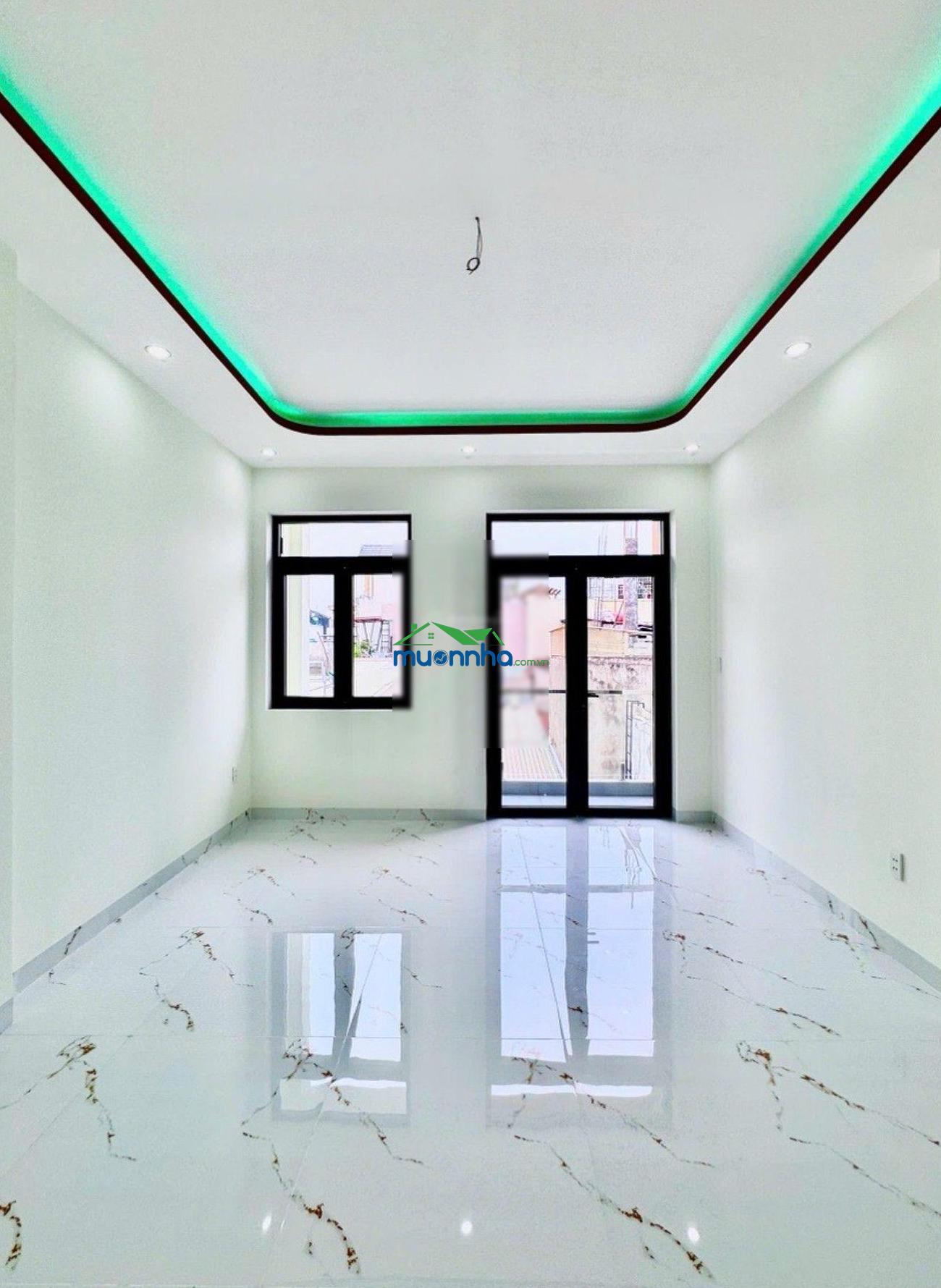 Nhà mới 3 tầng, dt: 4,2x18, giá 7,x tỷ, hẻm xe tải hương lộ 3, cách celadon vài bước chân