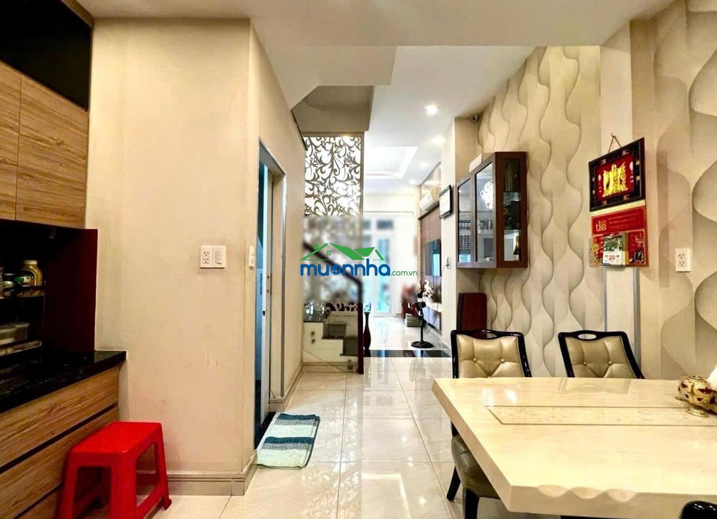 Bán nhà nguyễn xí - xe hơi vào nhà - tặng full nội thất - 3 tầng - 4pn - hẻm thông kinh doanh được - 3