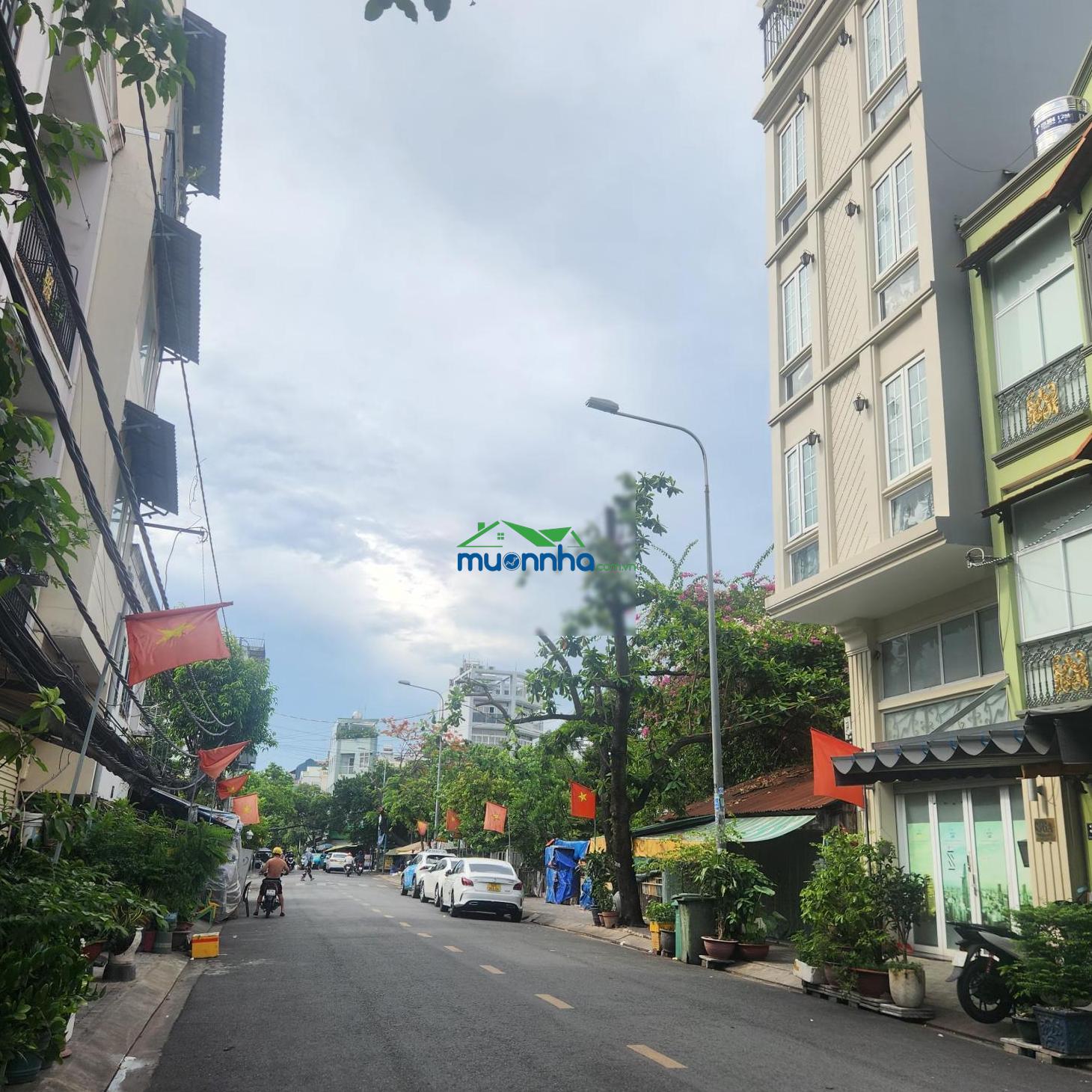 Hiếm nhà đường xe hơi đường số gần chợ tân quy quận 7 - ngang 5m - tk 2 tầng - 3 pn - nhỉnh 9 tỷ - 2