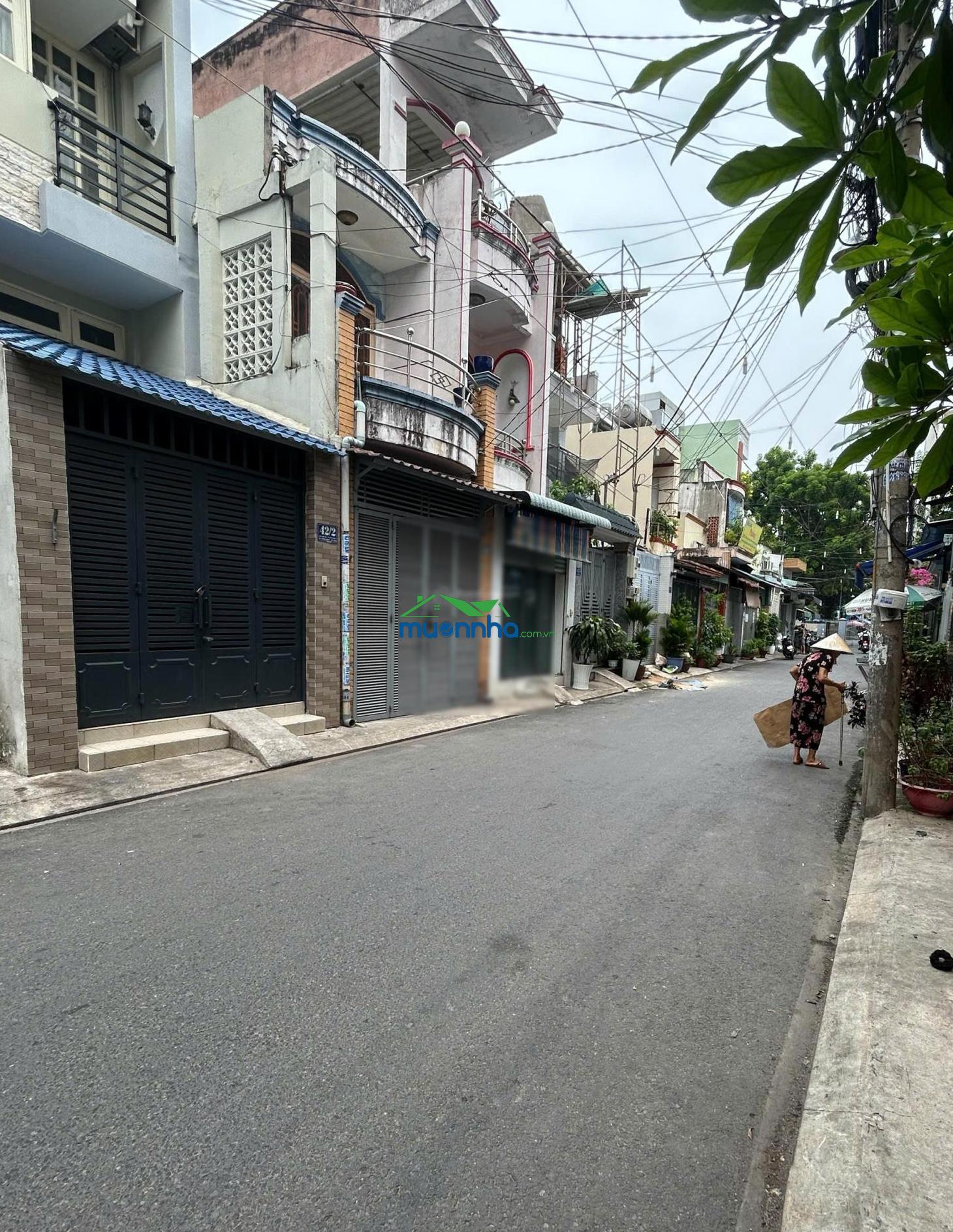 Bán nhà 42/2 ấp 60, đường hồ ngọc cẩn, bà điểm