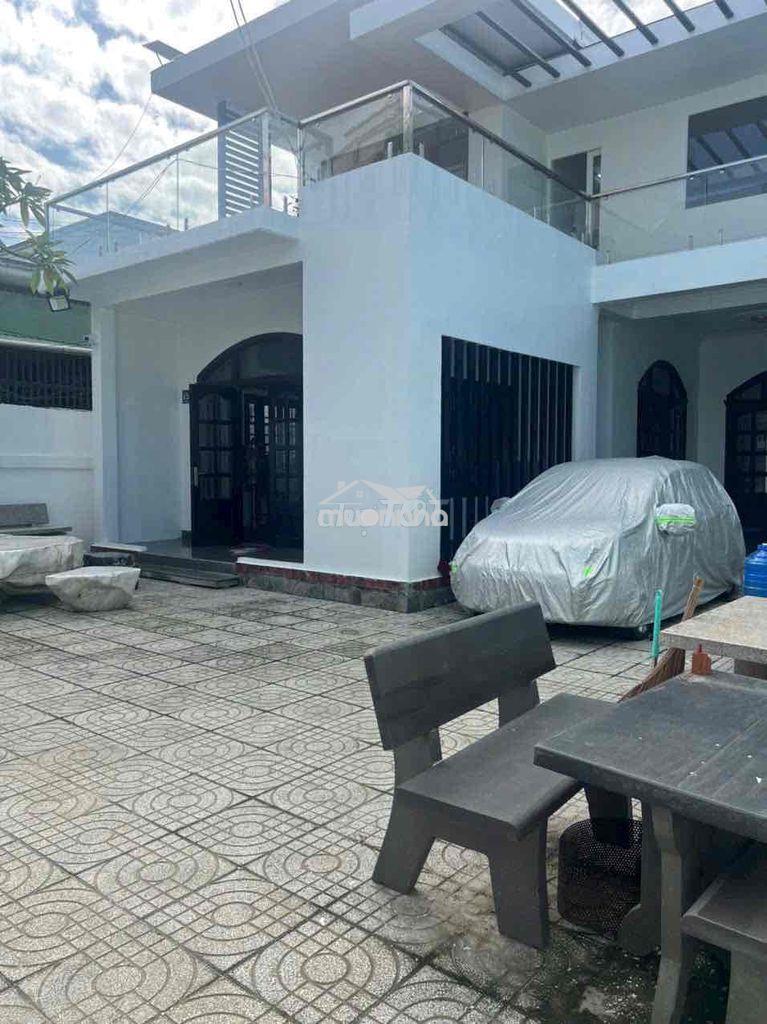 Cần bán gấp nhà biệt thự tthc bình chánh