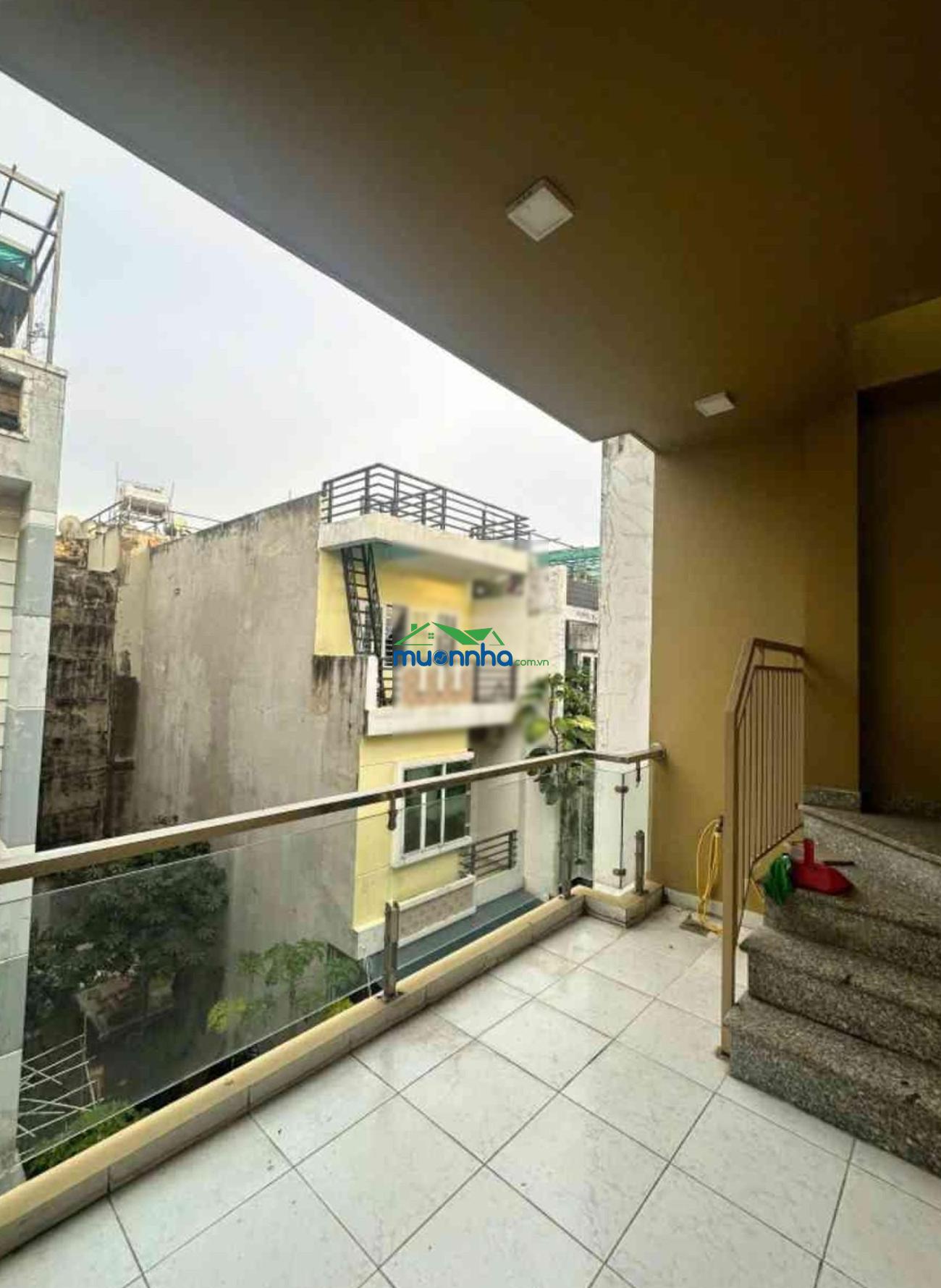 Hàng hiếm hiệp bình phước 4 tầng 4pn 3 phút đến vạn phúc city chỉ 6.x tỷ.