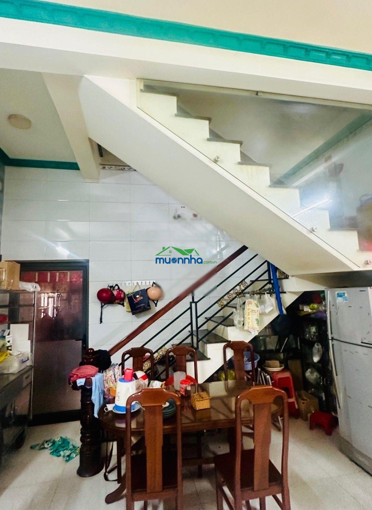 Hơn 5 tỷ, 3pn, nhà đường 6m vừa ở vừa kd tại nhà, sổ hồng chính chủ